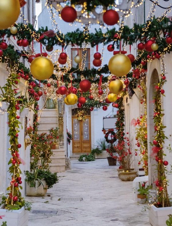 Christmas tour in Ostuni and Alberobello, Matera and Locorotondo